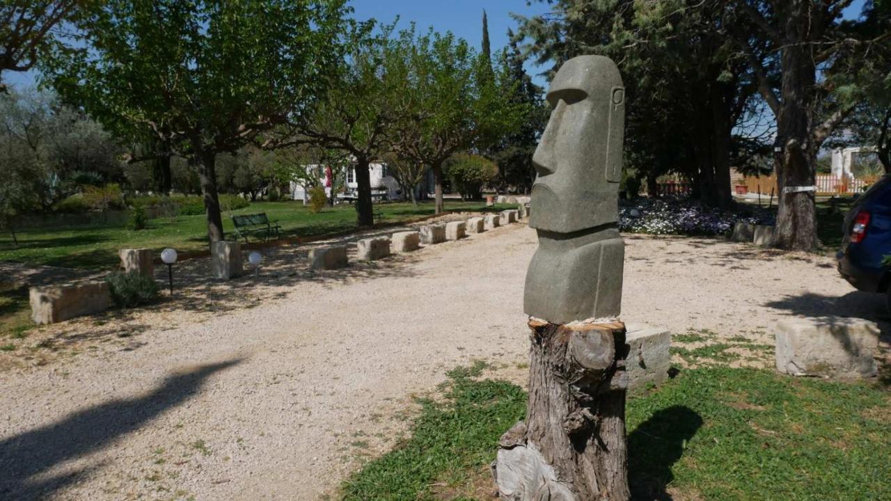 Apartmán Mas Maurane - Les Lavandes Aux Portes D'Arles Tarascon Exteriér fotografie