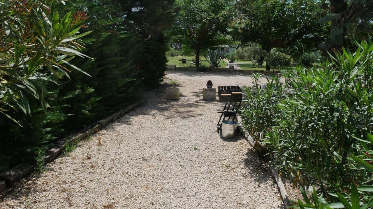 Apartmán Mas Maurane - Les Lavandes Aux Portes D'Arles Tarascon Exteriér fotografie