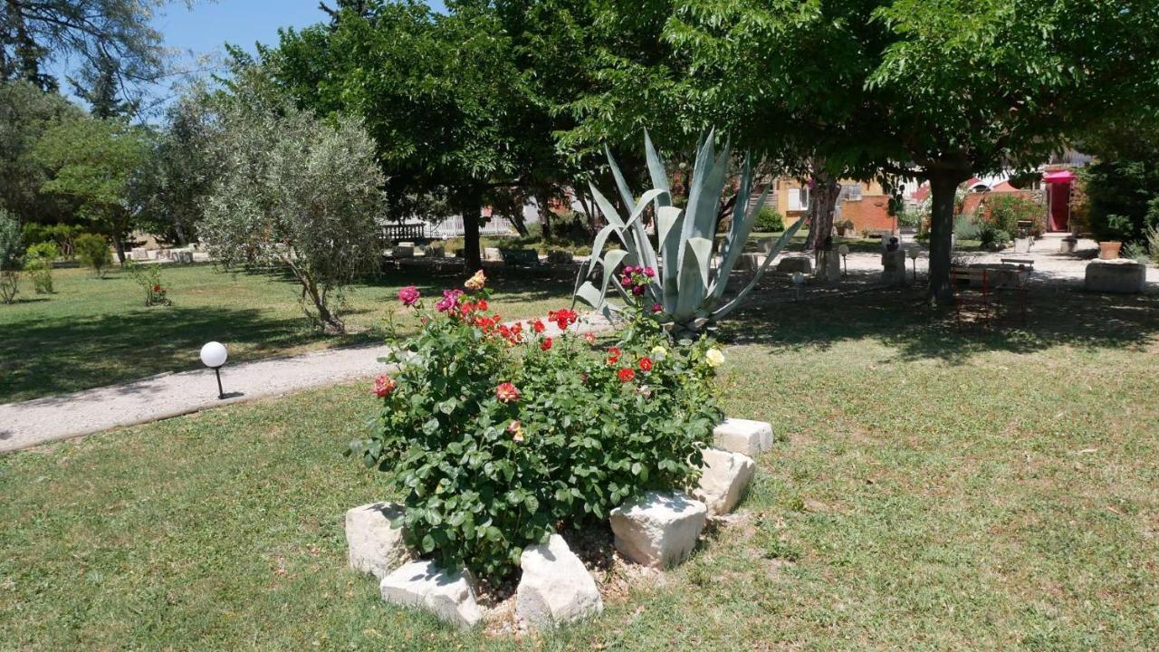 Apartmán Mas Maurane - Les Lavandes Aux Portes D'Arles Tarascon Exteriér fotografie