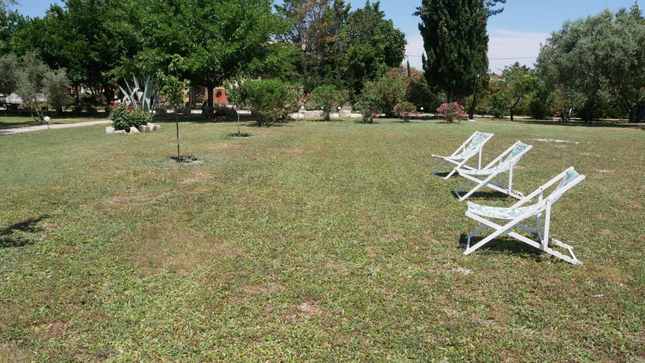 Apartmán Mas Maurane - Les Lavandes Aux Portes D'Arles Tarascon Exteriér fotografie
